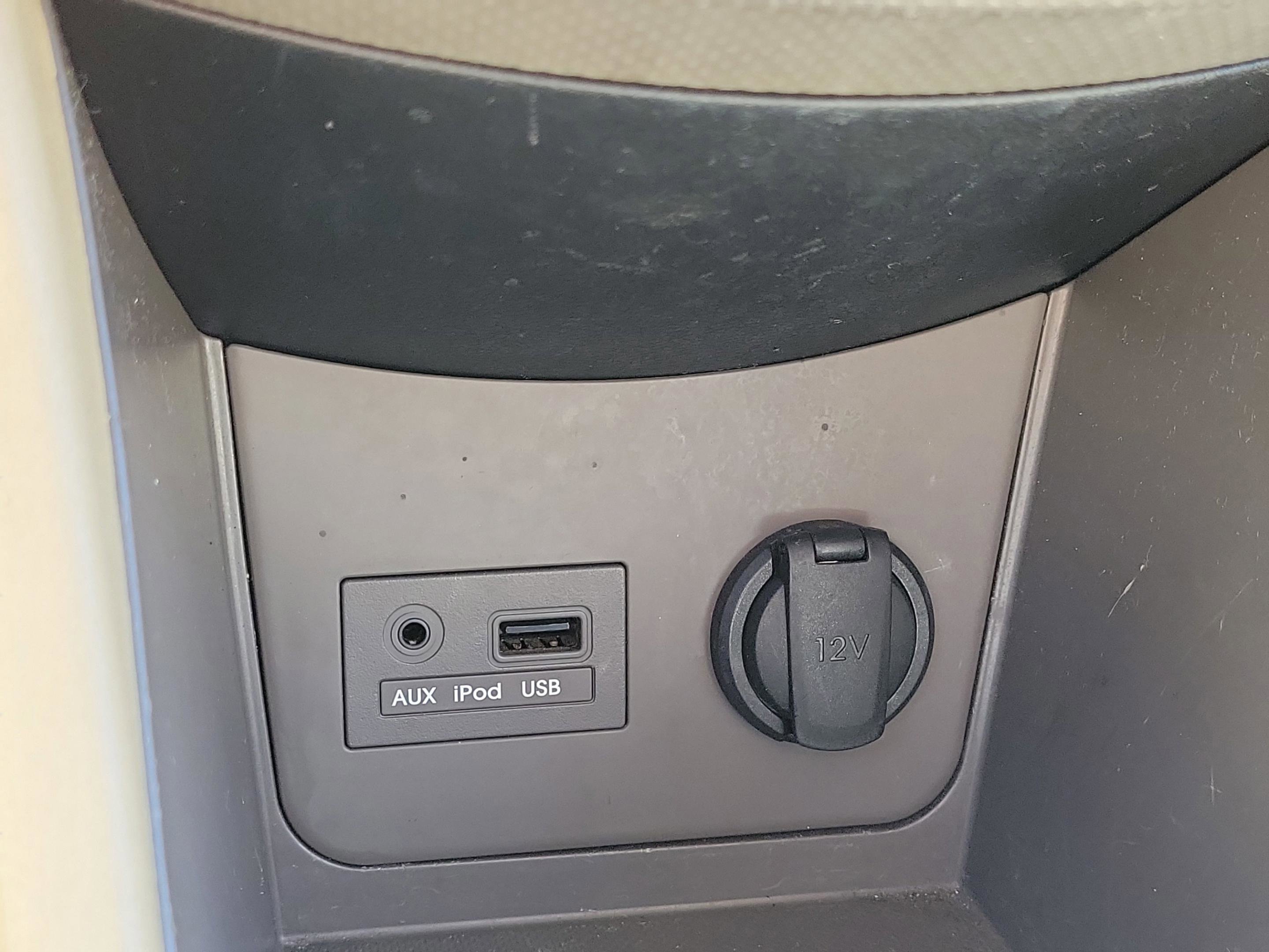 Used 2012 Boston Red Hyundai GLS image 24