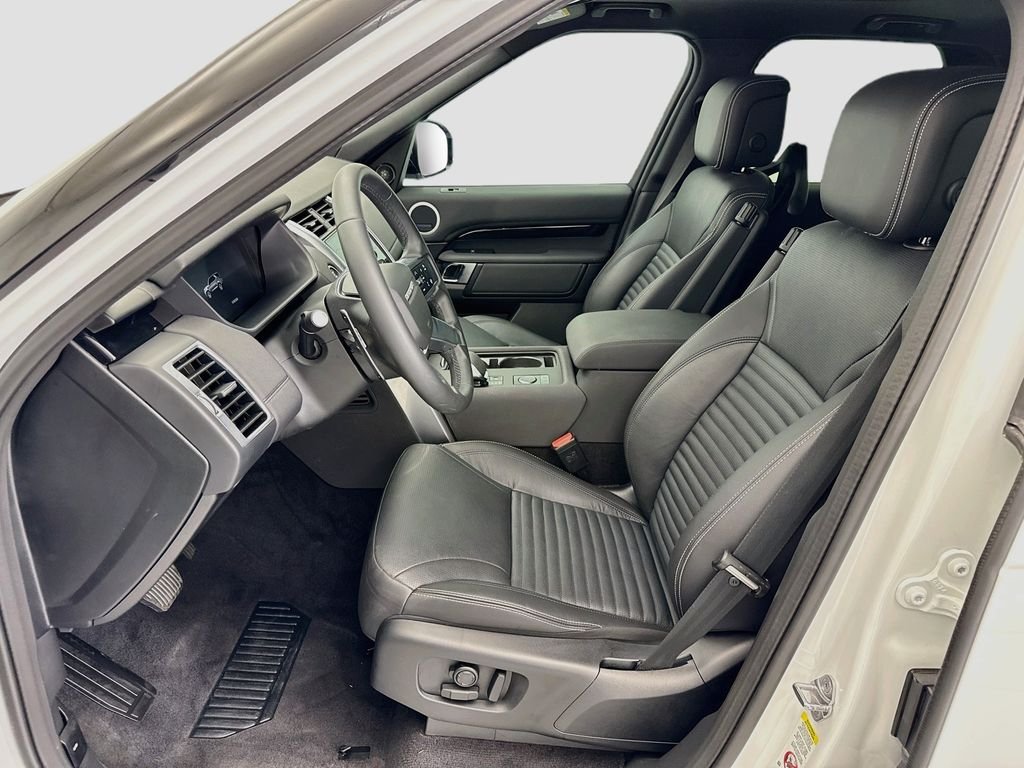Certified Used 2025 Fuji White Land Rover S image 18