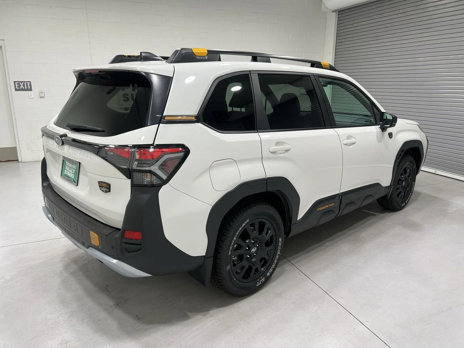 New 2026 CRYSTAL WHITE PEARL Subaru Wilderness image 8