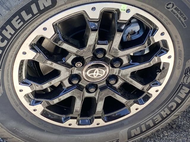 New 2026 Midnight Black Metallic Toyota SR5 image 6