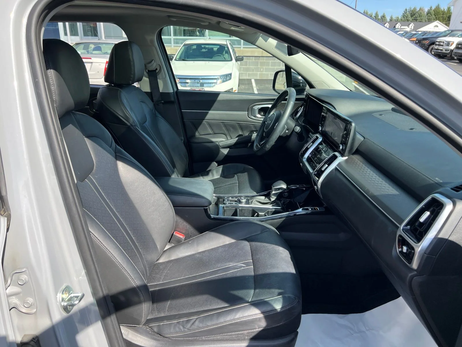 Used 2023 Wolf Gray Kia SX image 53