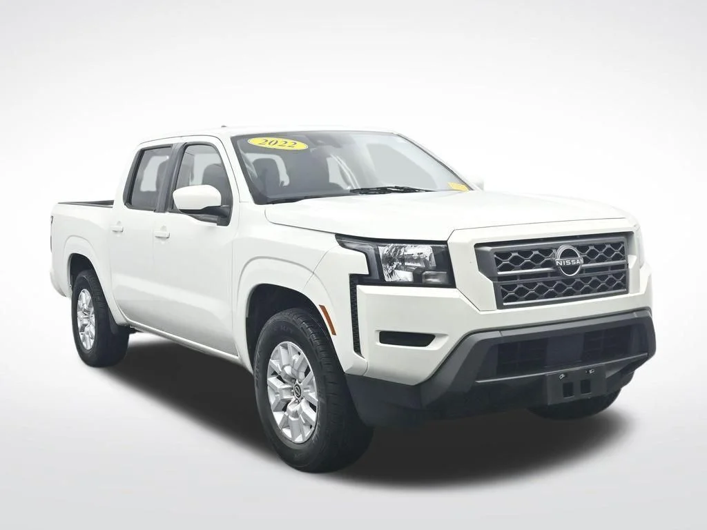 Used 2022 White Nissan SV image 3