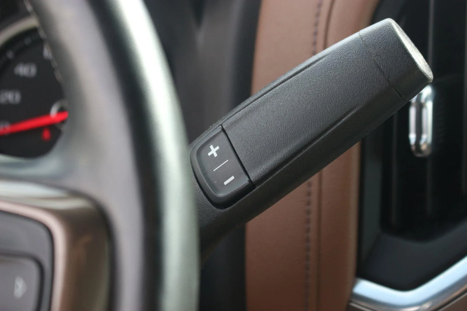 Used 2023 SUMMIT WHITE Chevrolet High Country image 33