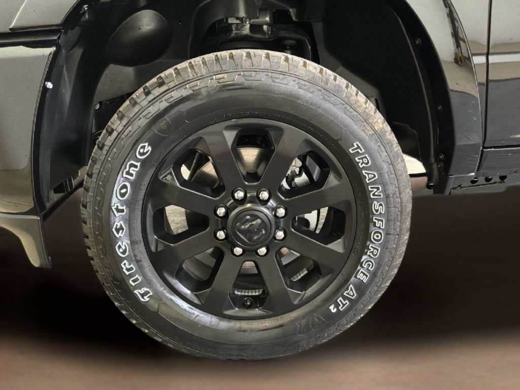 New 2027 Diamond Black Crystal Pearl-Coat Exterior Paint RAM Laramie image 9
