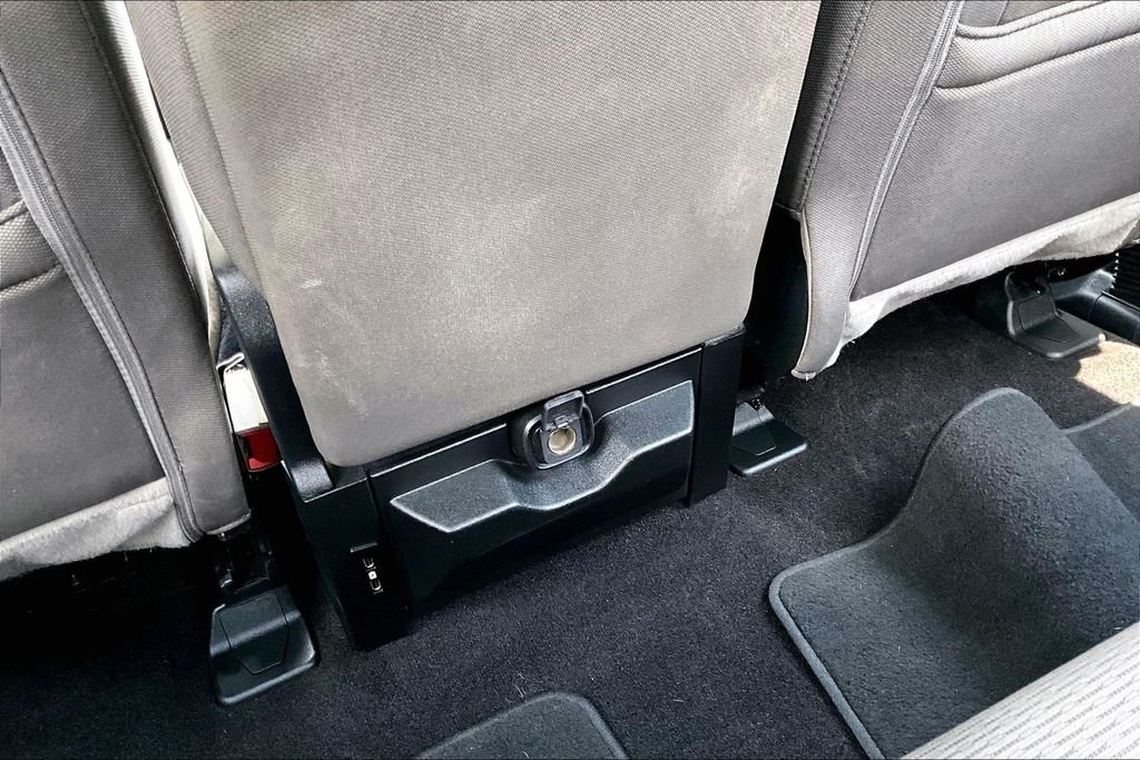 Used 2019 Gray Ford XLT image 37