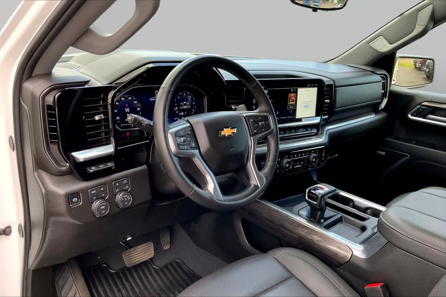 Used 2026 Summit White Chevrolet LTZ image 18