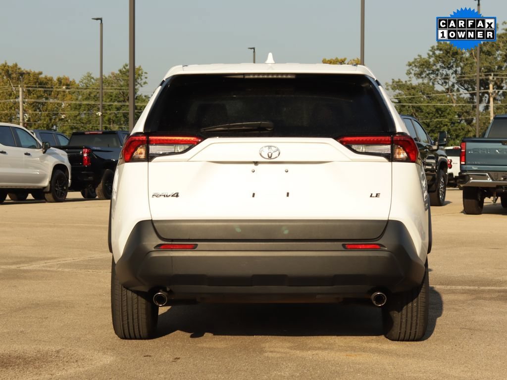 Used 2025 Ice Cap Toyota LE image 6