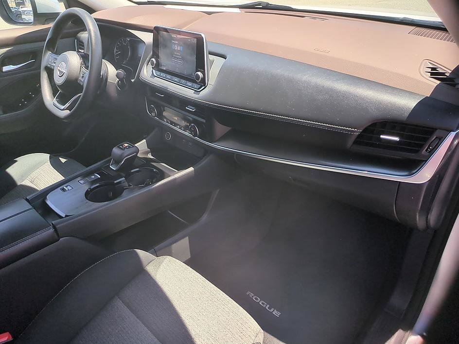 Used 2023 Brilliant Silver Metallic Nissan SV image 33
