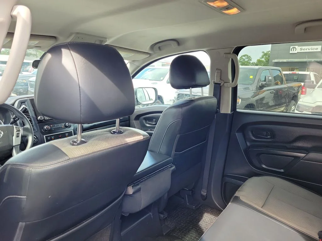 Used 2020 White Nissan S image 16