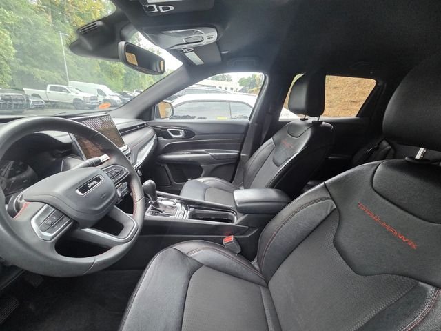 Used 2024 Silver Jeep Trailhawk image 9