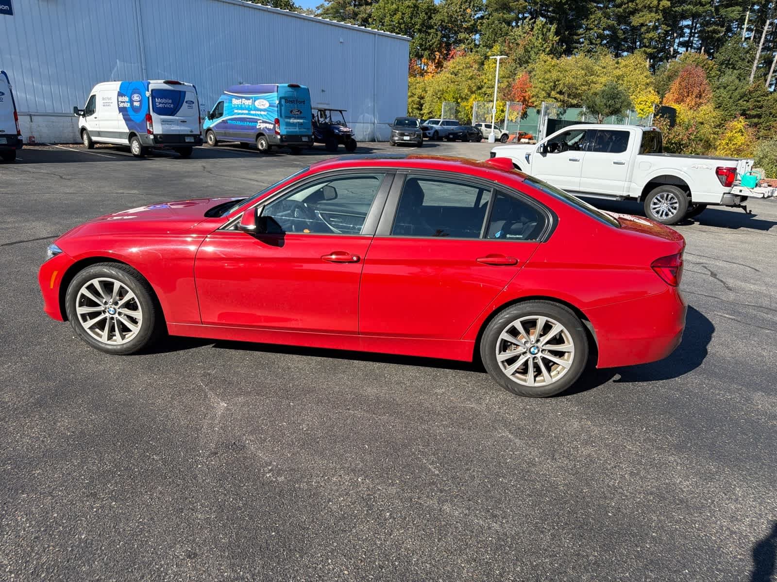 Used 2018 Melbourne Red Metallic BMW 320i xDrive image 9