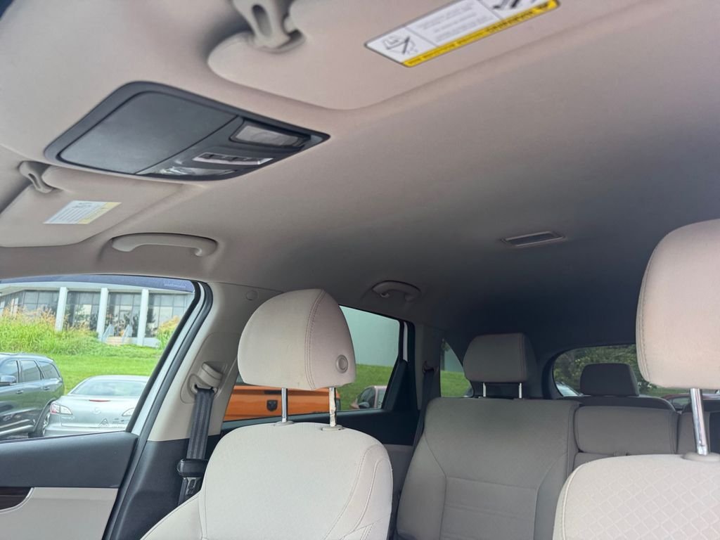 Used 2019 Snow White Pearl Kia LX image 13