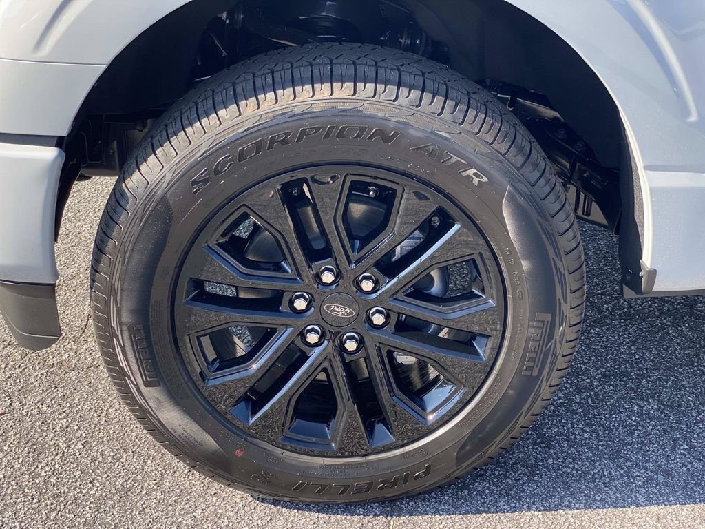 New 2026 Avalanche Ford XLT image 7