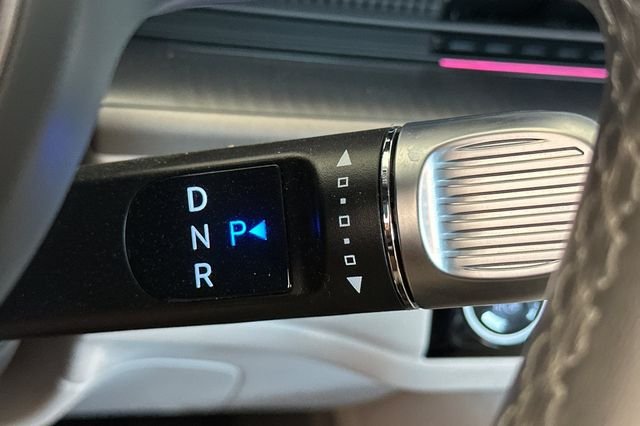 Used 2024 Blue Hyundai SEL image 24