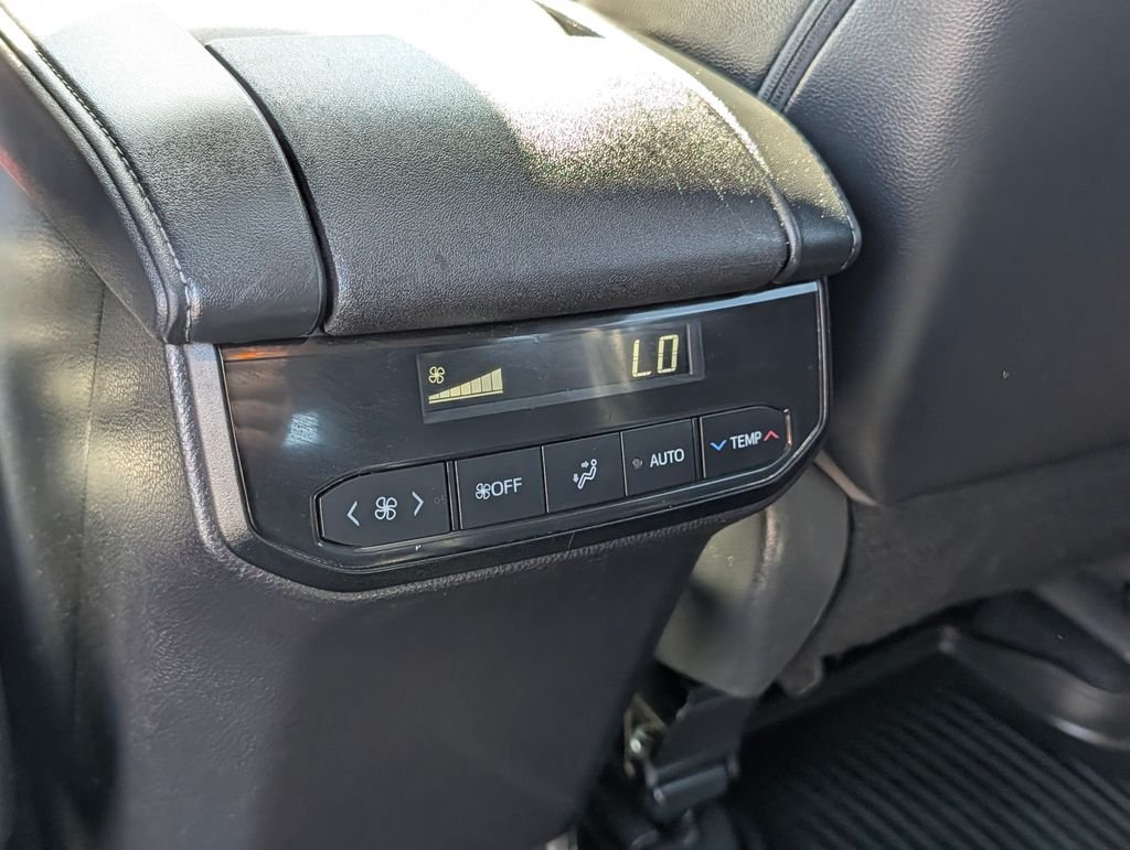 2022 Toyota Highlander Limited - Photo 16