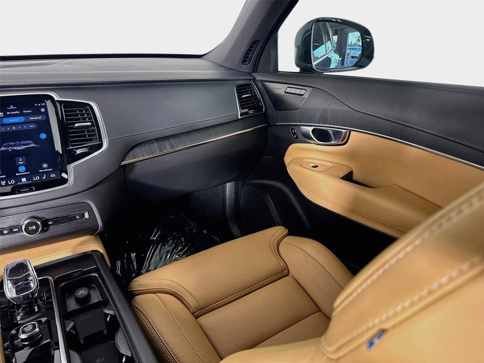 Used 2024 Denim Blue Metallic Volvo Ultimate Bright Theme image 26