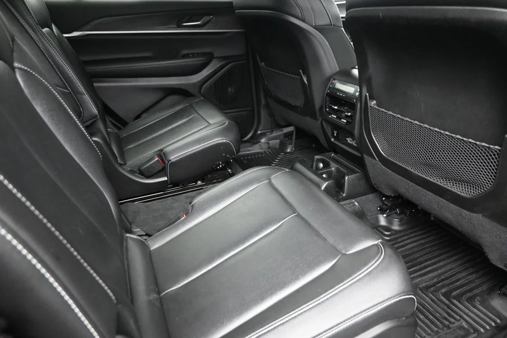 Used 2024 Gray Jeep Limited image 10