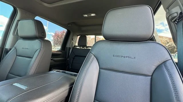 2026 GMC Sierra 2500HD Denali - Photo 11