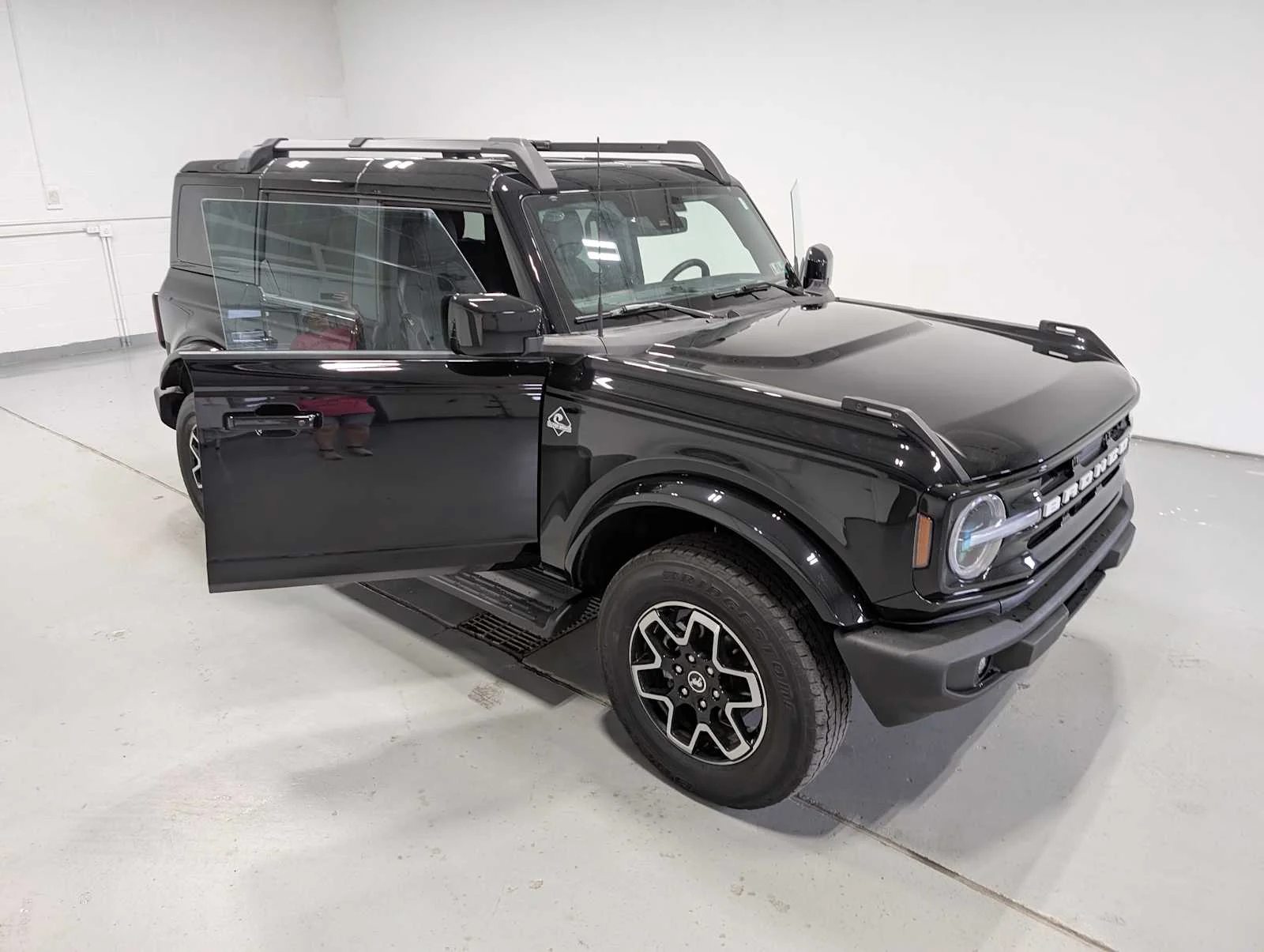 Used 2025 Shadow Black Ford Outer Banks image 16