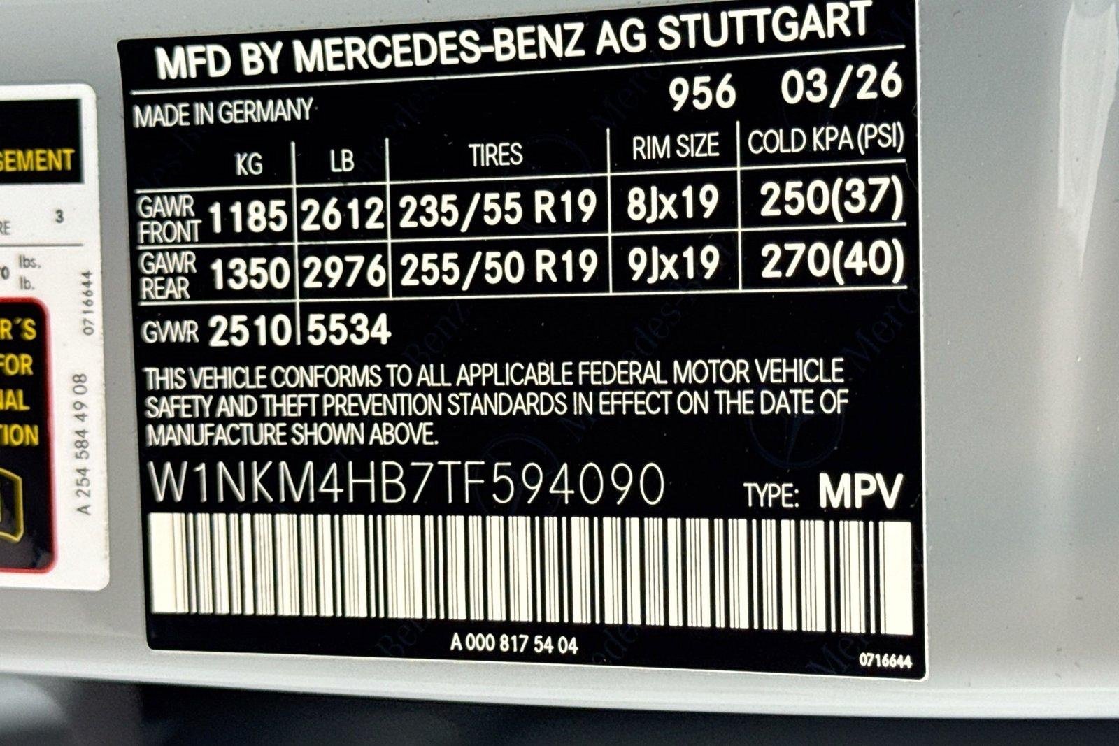 New 2026 Manufaktur Alpine Grey Mercedes-Benz GLC 300 image 29