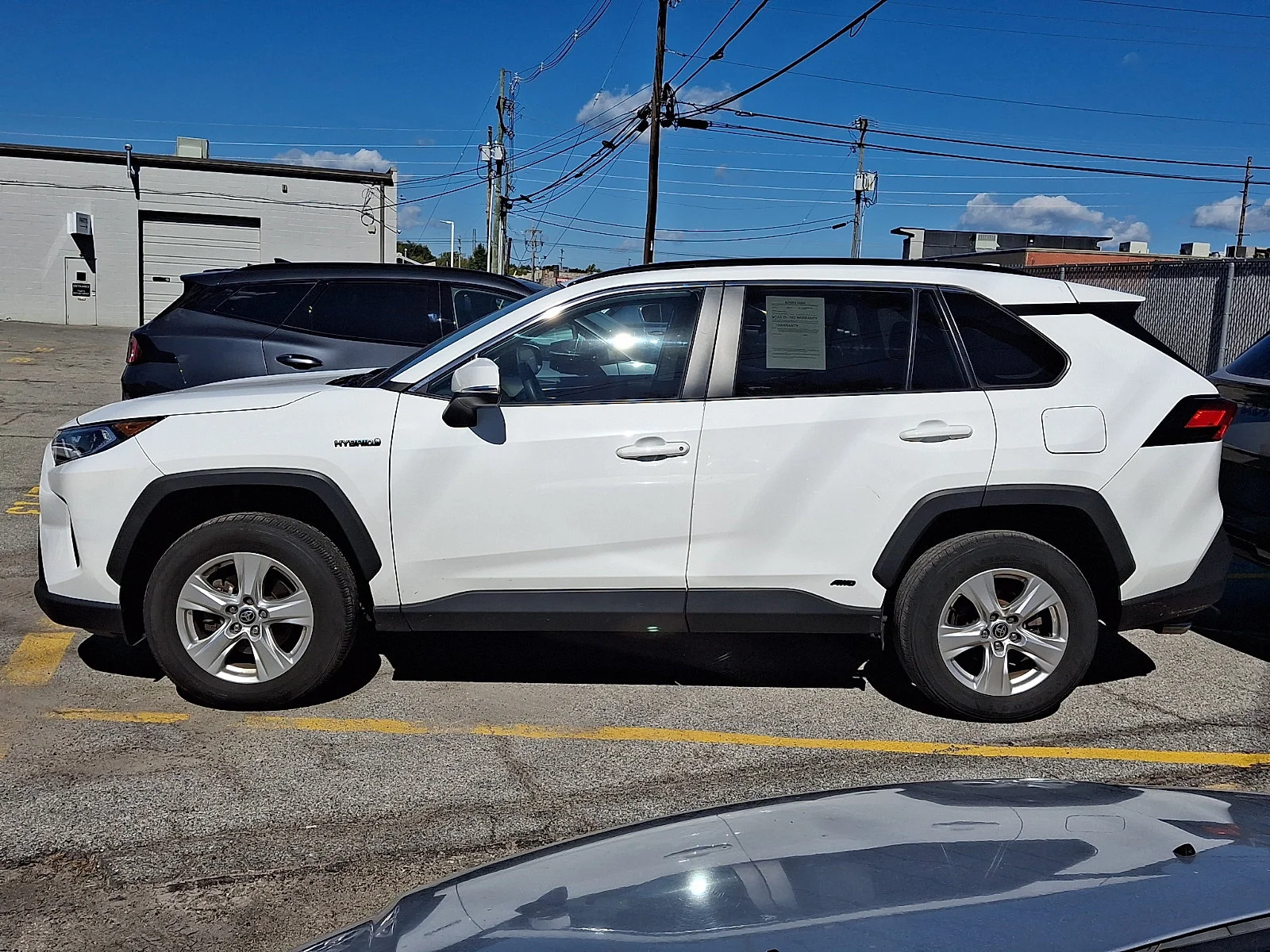 Used 2021 White Toyota XLE image 4