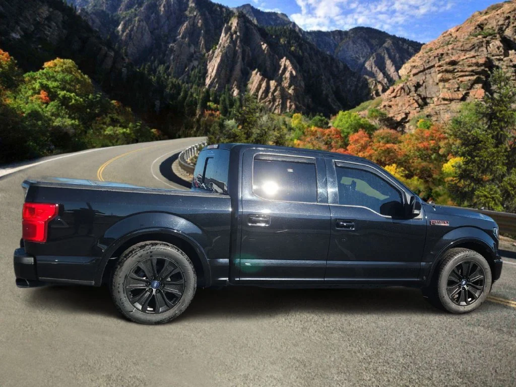 Used 2020 Black Ford Lariat image 2