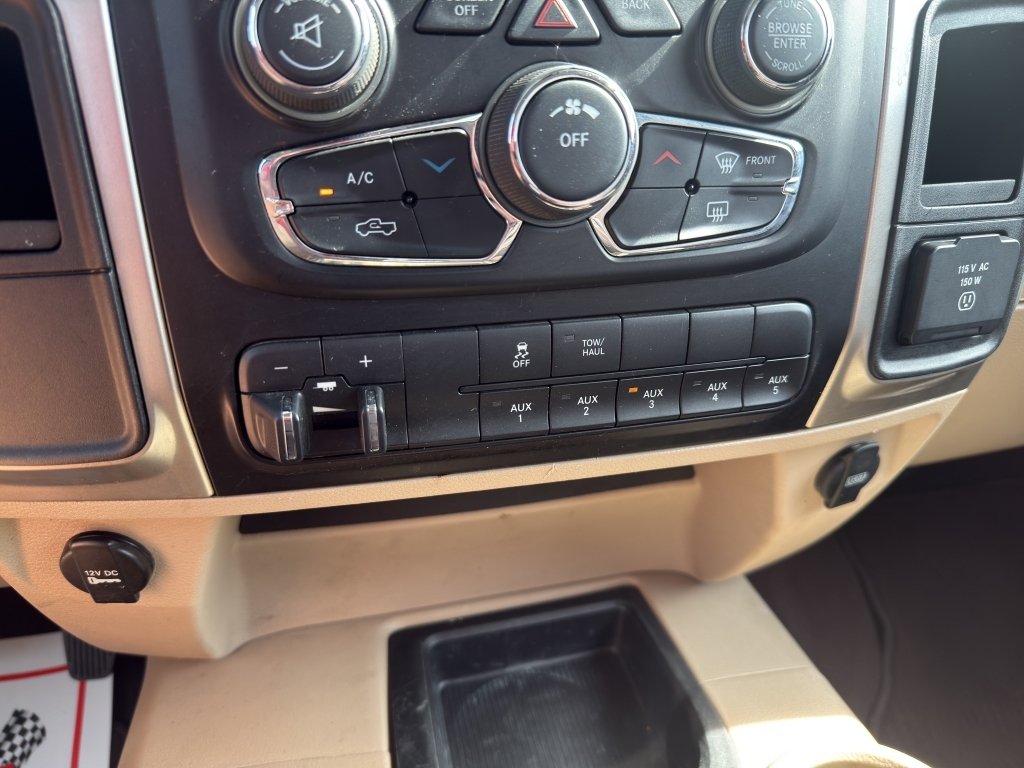 Used 2018 Delmonico Red Pearlcoat Ram SLT image 19