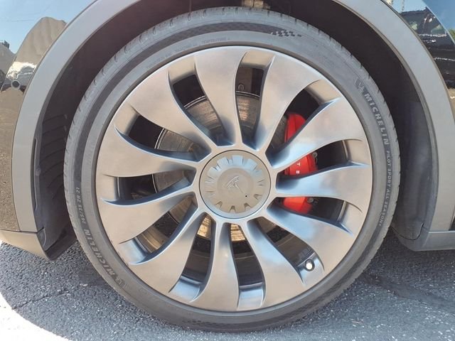 Used 2022 Black Tesla Performance image 10