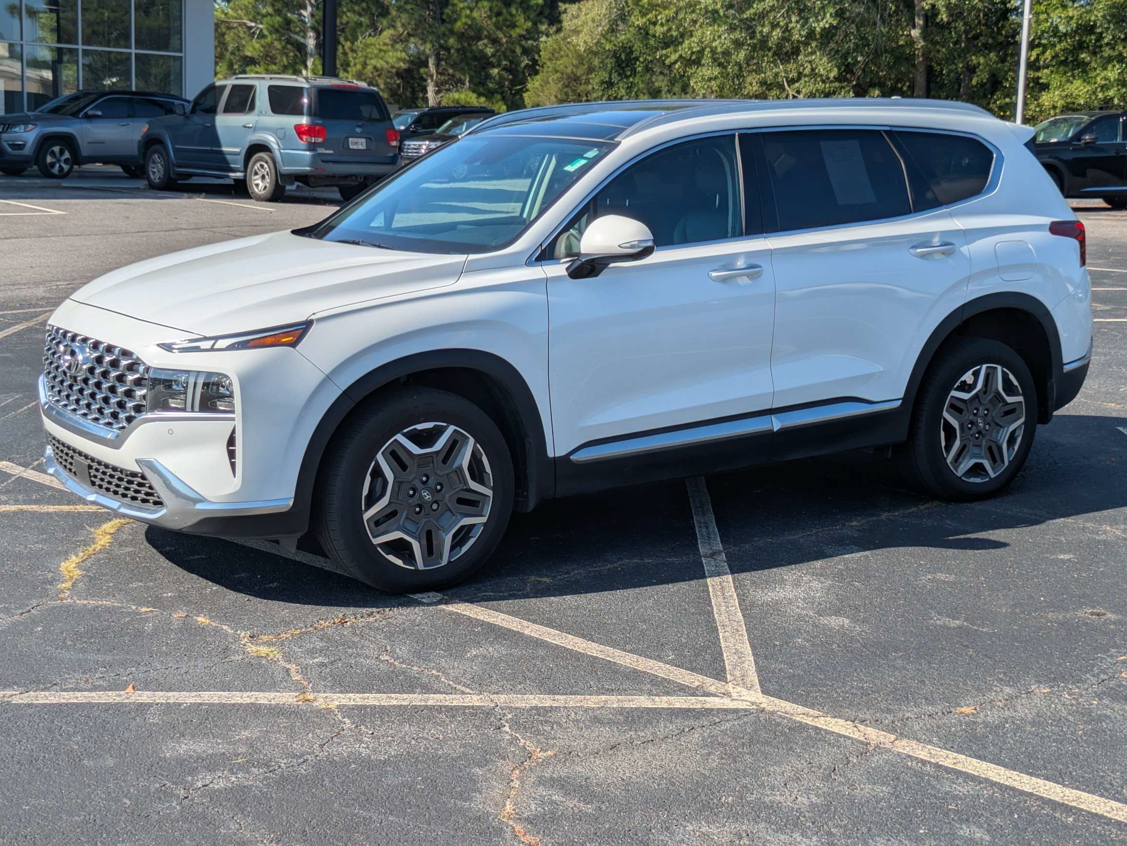 Used 2023 White Hyundai Limited image 7