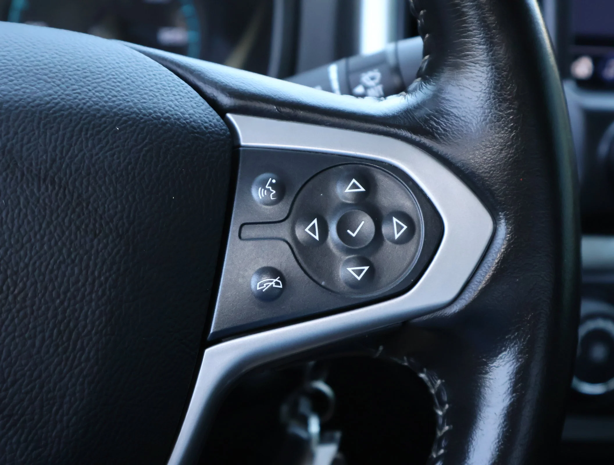 Used 2022 Black Chevrolet LT image 15