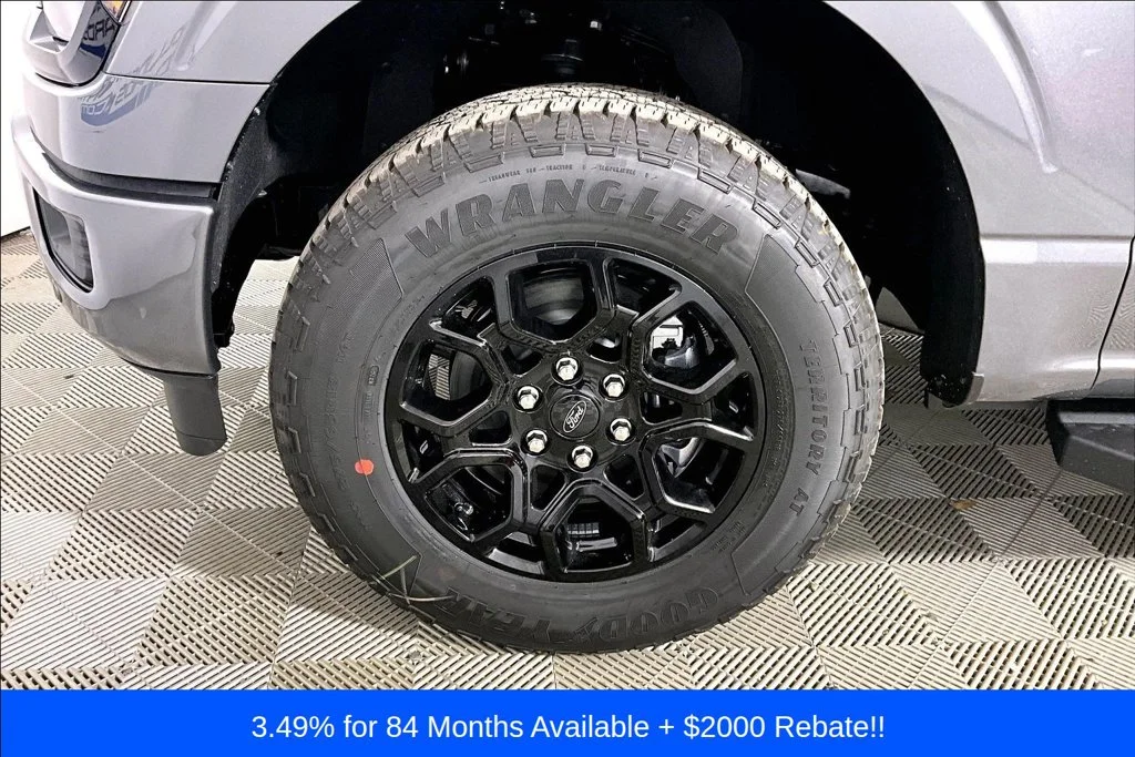 New 2026 Carbonized Gray Metallic Ford XLT image 11