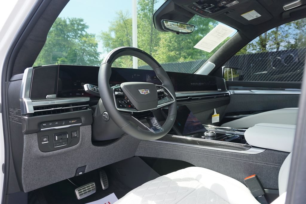 Used 2025 Crystal White Cadillac V-Series image 21