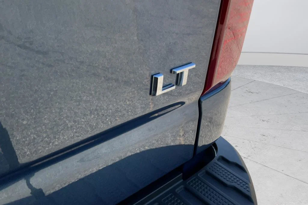 Certified Used 2024 Lakeshore Blue Metallic Chevrolet LT image 31