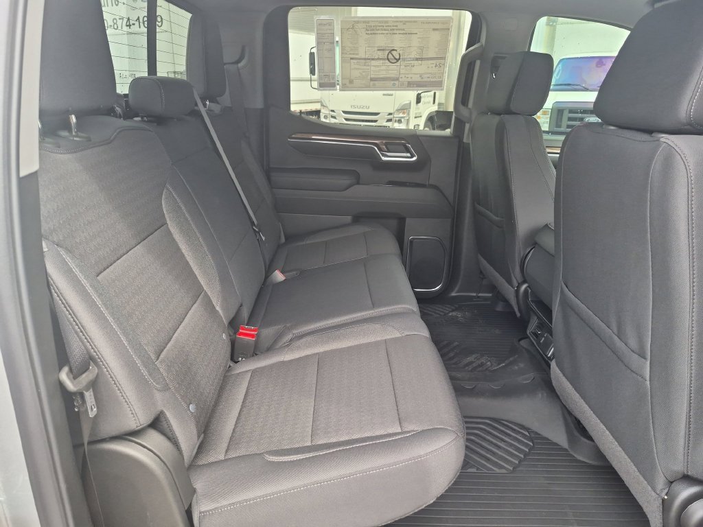 New 2026 Sterling Gray Metallic Chevrolet LT image 30