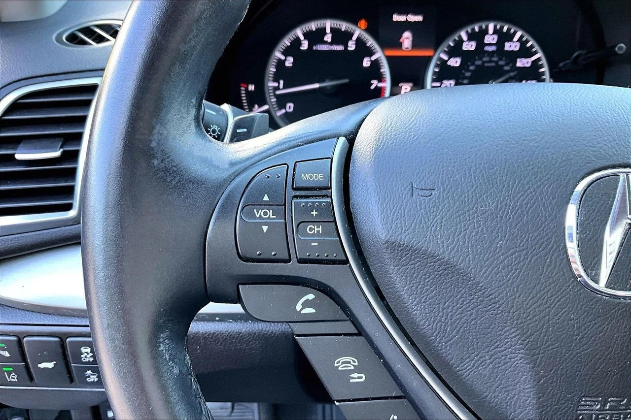 Used 2018  Acura Advance Package image 30