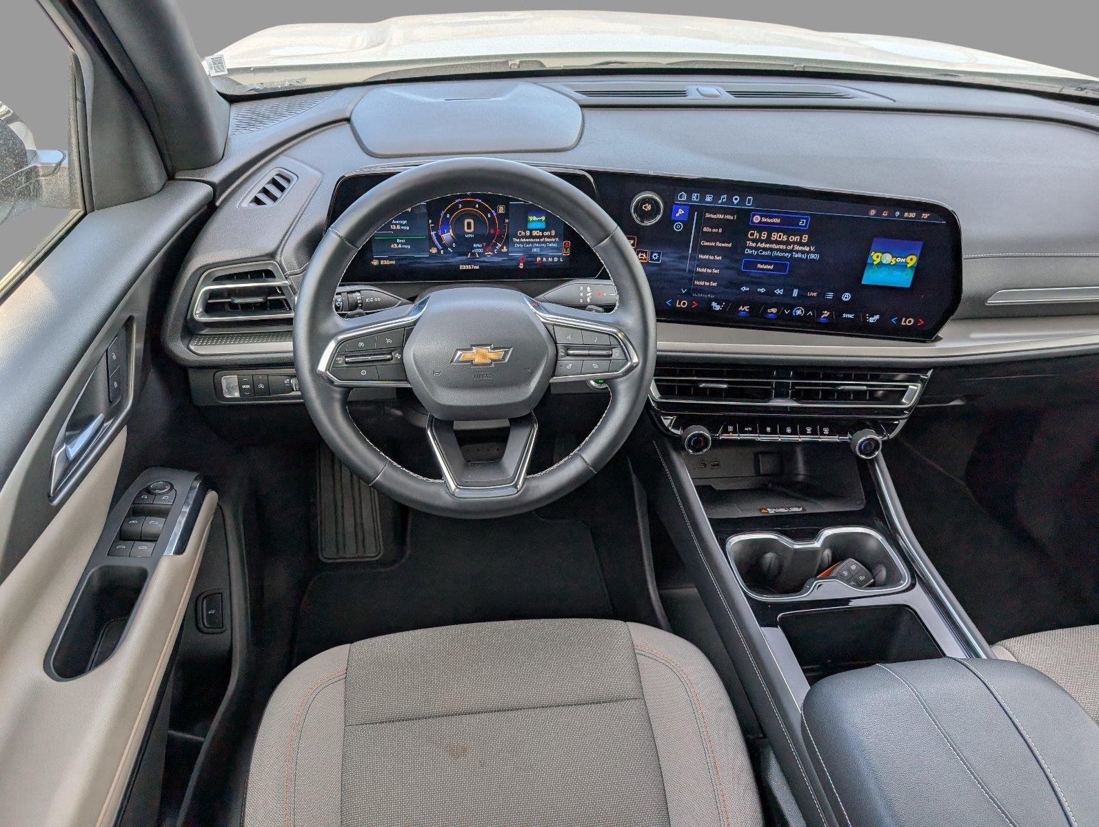 Used 2026 Summit White Chevrolet LT image 30