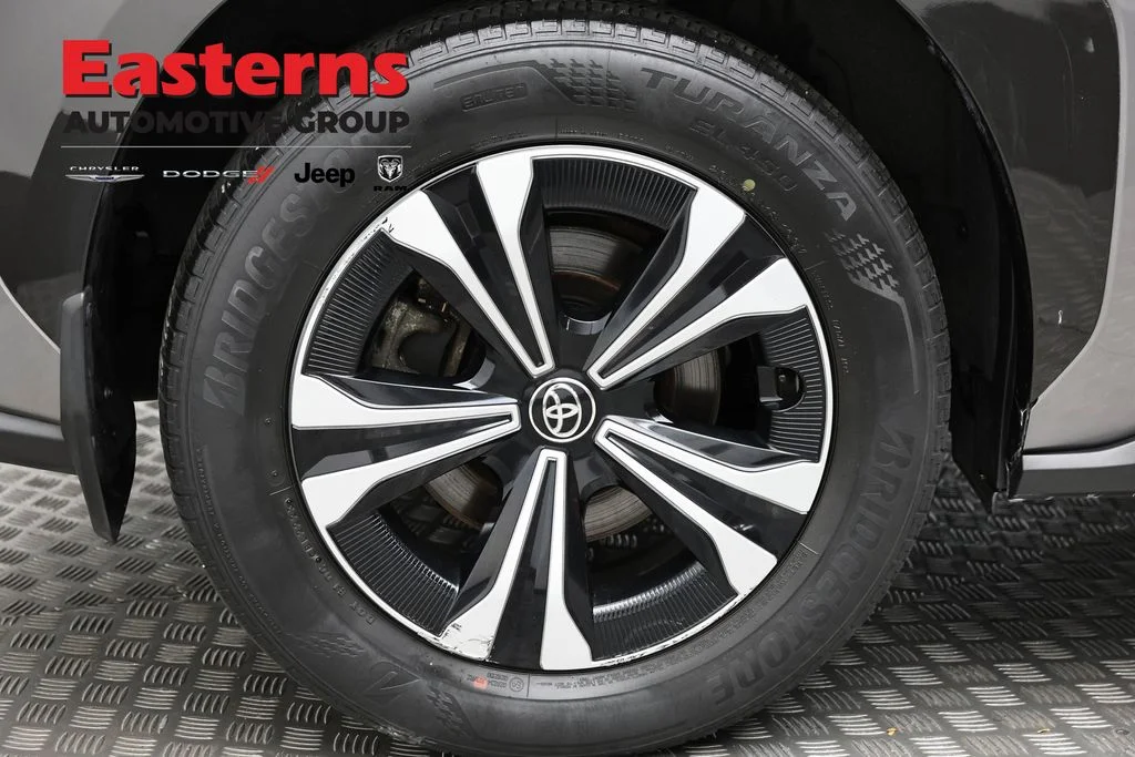 Used 2023 Gray Toyota XLE image 28