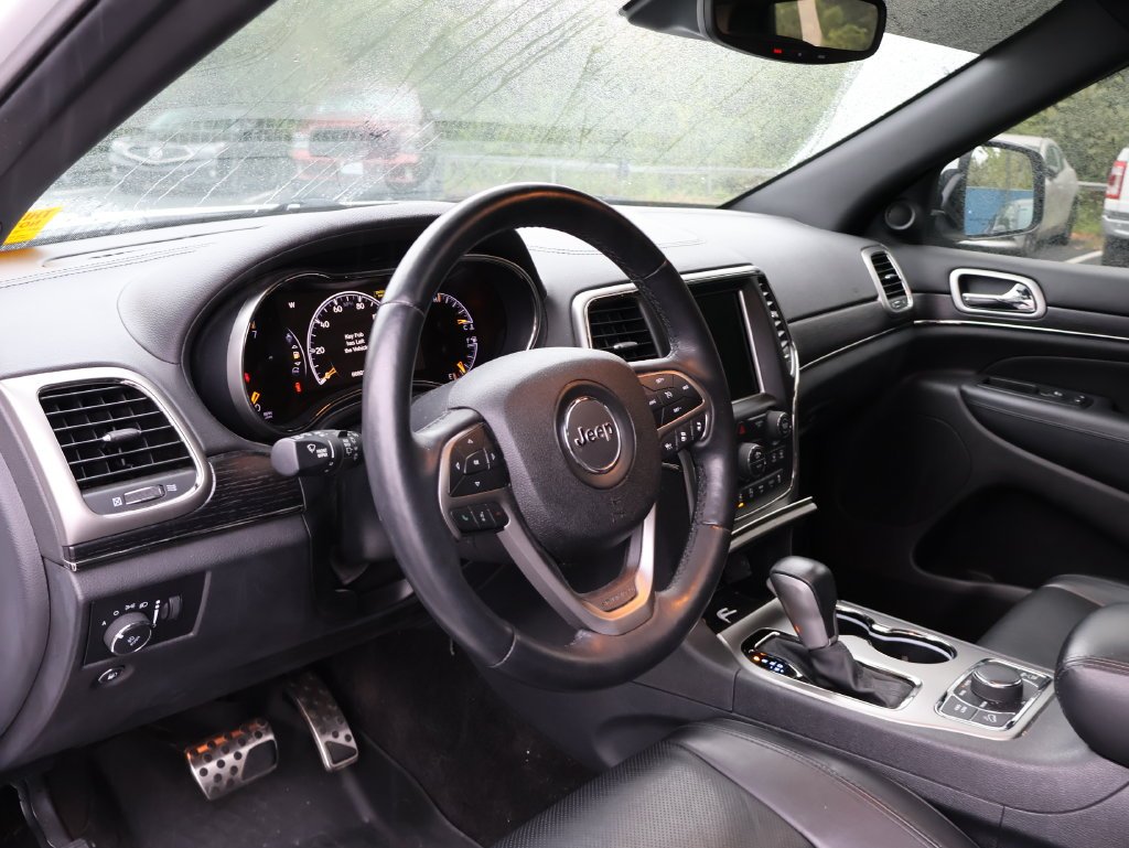 Used 2018 White Jeep Overland image 8