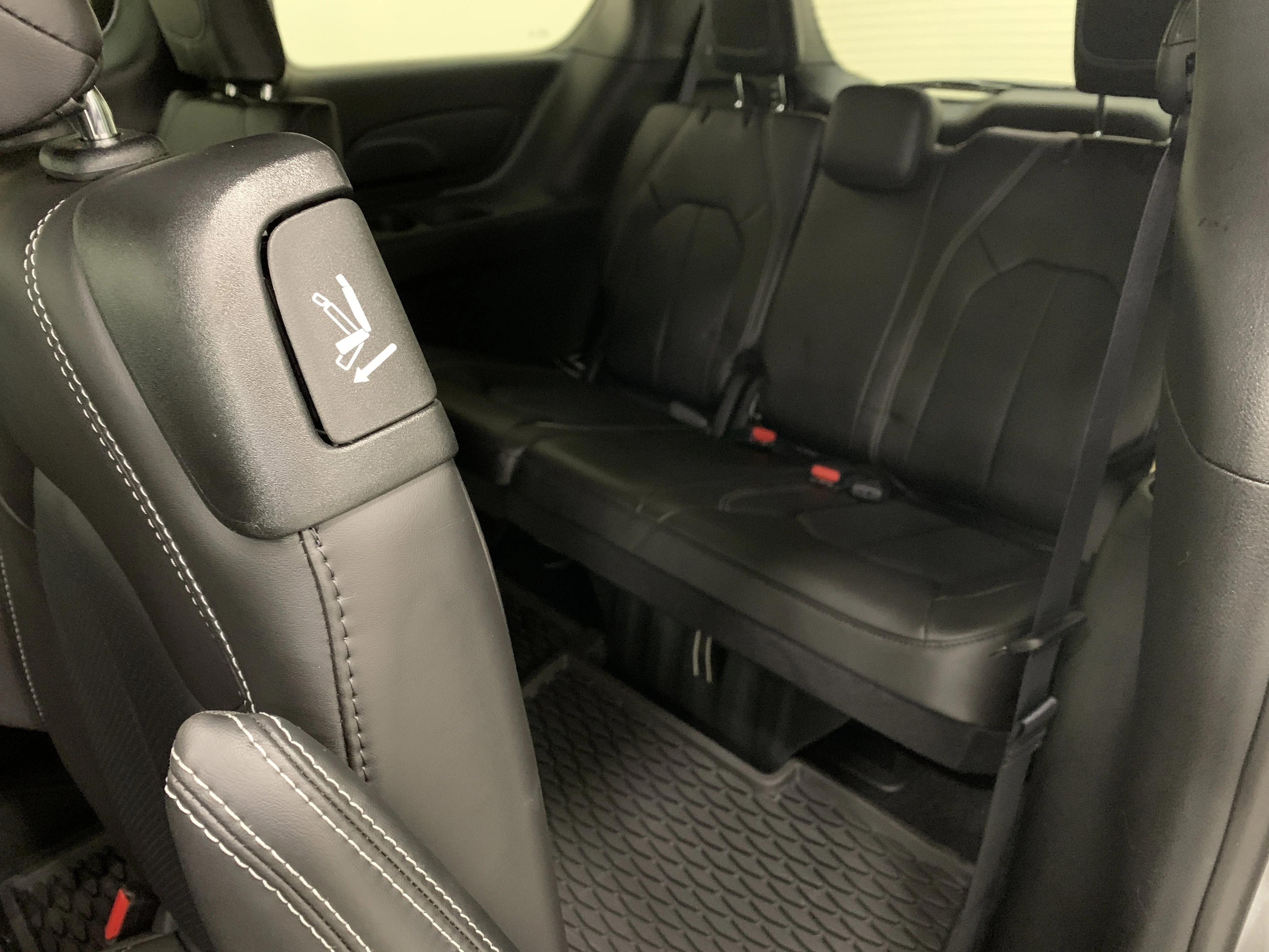 New 2026 Bright White Chrysler SXT image 10
