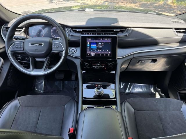 Used 2023 Black Jeep Altitude image 17