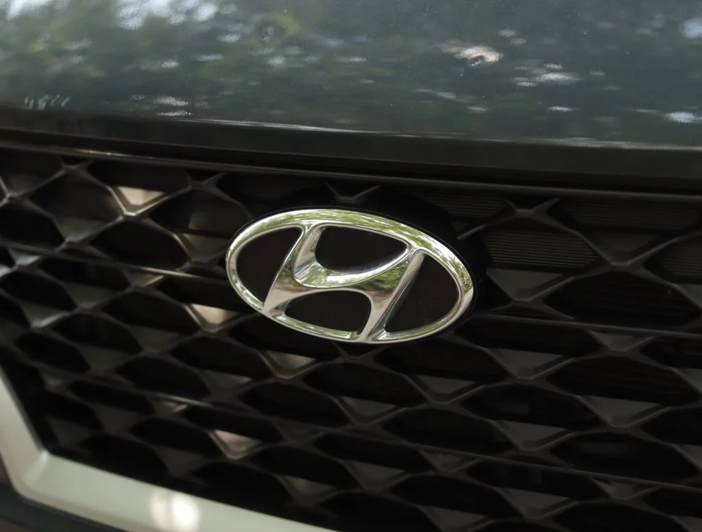 Used 2019 Dusk Blue Hyundai Sport image 31