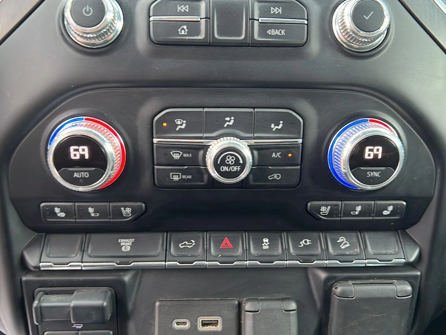 Used 2021 Onyx Black GMC AT4 image 19
