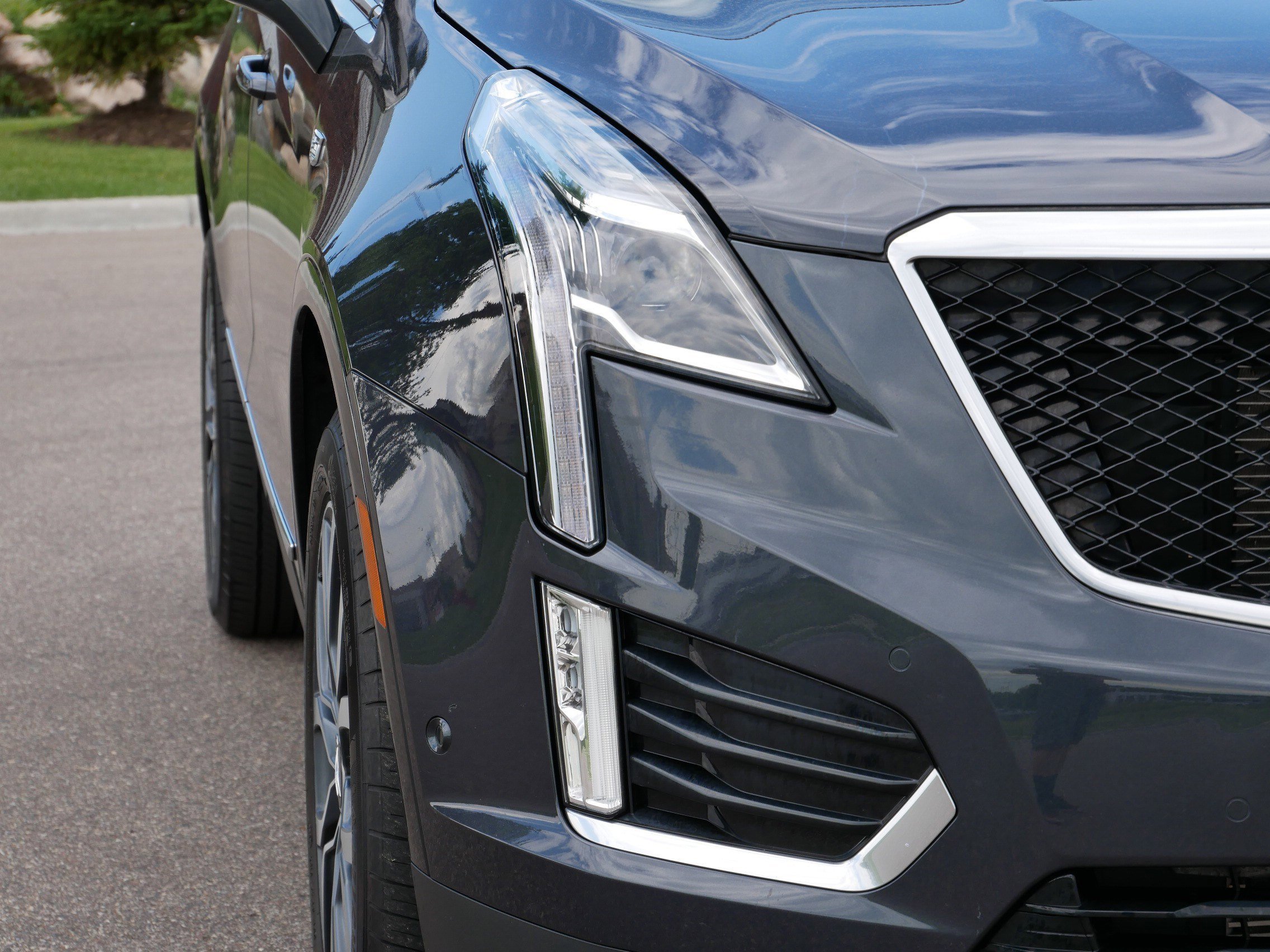 Used 2023 Wilder Metallic Cadillac Sport image 16