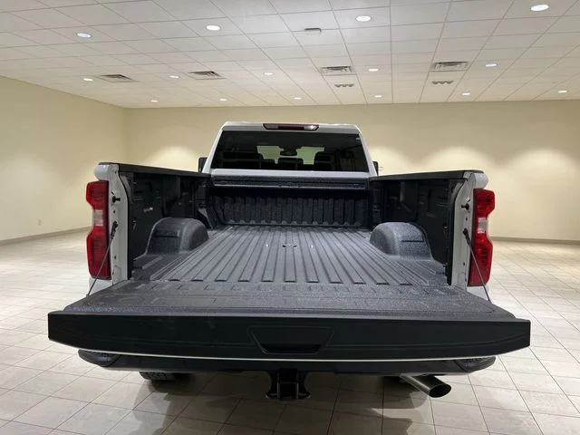 Used 2025 Summit White Chevrolet Custom image 22
