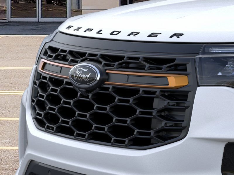 New 2026 Star White Metallic Tri-Coat Ford Tremor® image 17