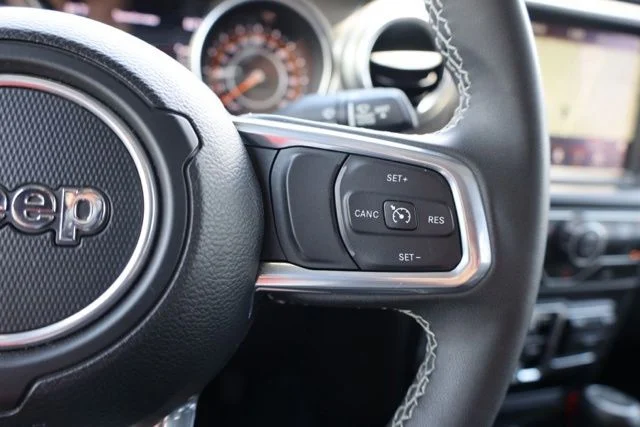 Used 2023 White Jeep Sahara image 26