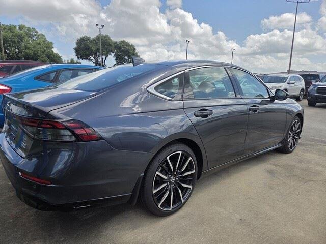Used 2026 Meteorite Gray Metallic Honda Touring image 5