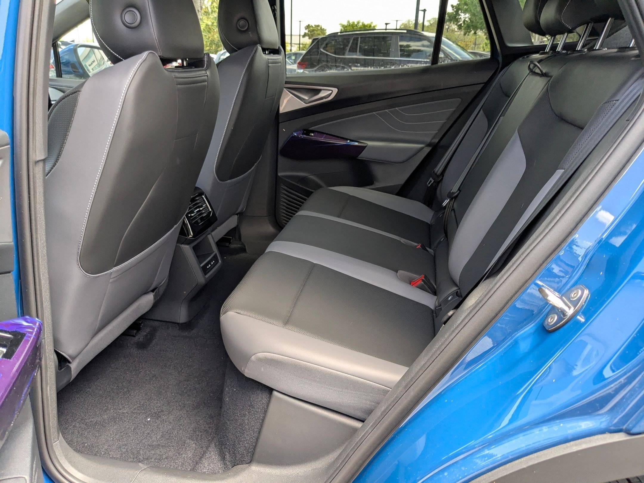 New 2026 MT LAKE BLUE Volkswagen Pro S image 15