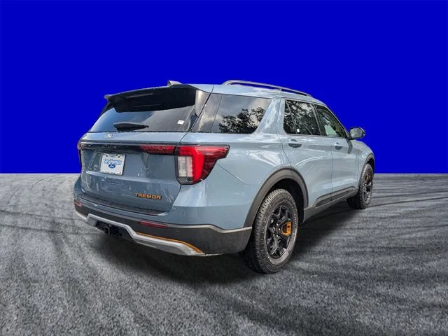 New 2027 Vapor Blue Metallic Ford Tremor® image 3