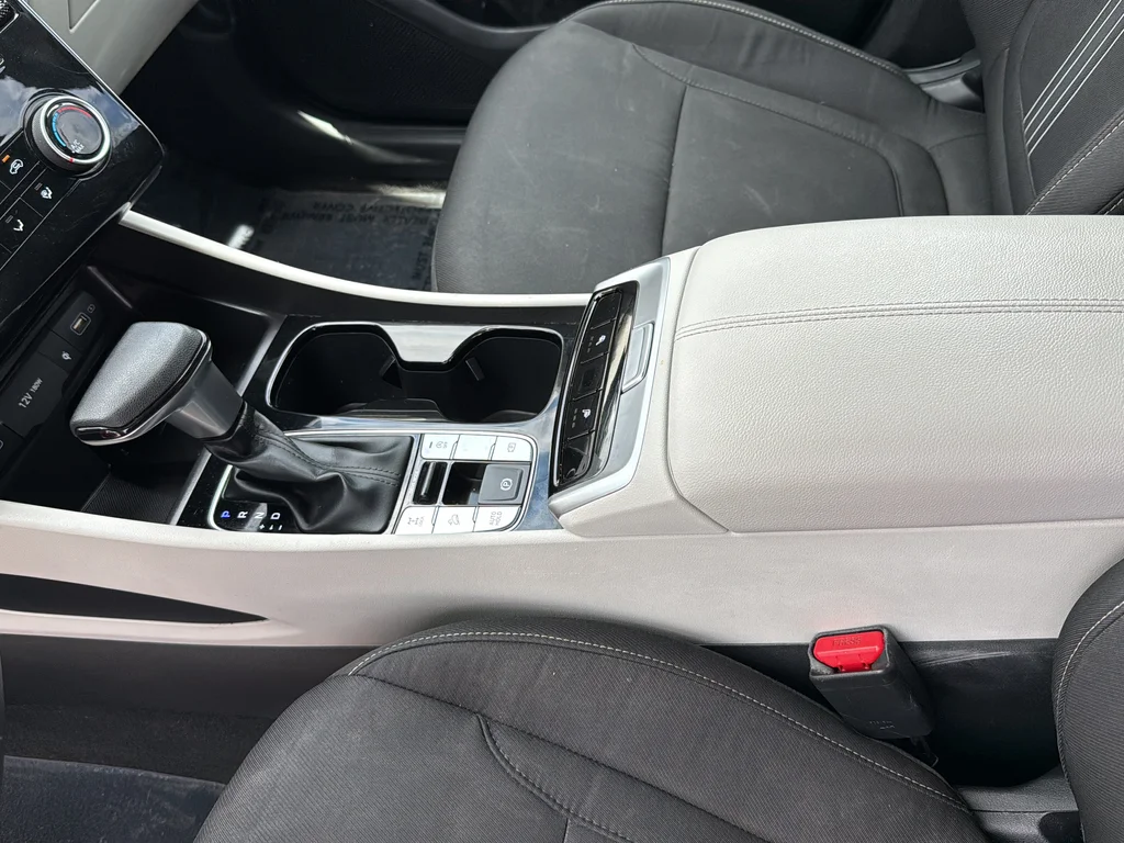 Used 2023 Red Hyundai SEL image 19
